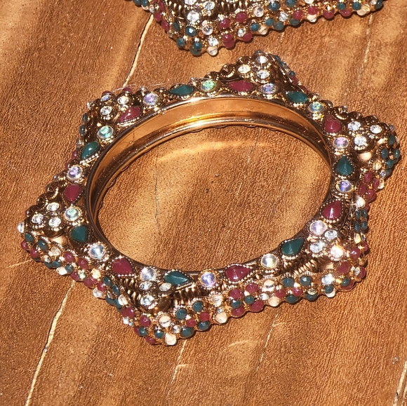 COPY - 2 High Quality Synthetic Stone Bangle Bracelets 7" - Picture 4 of 7